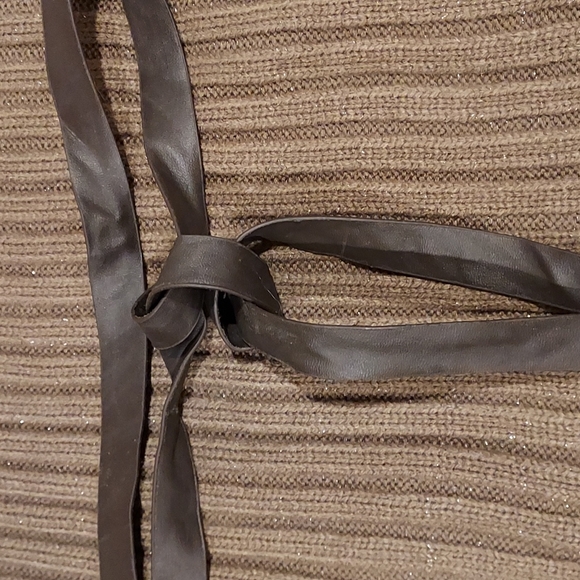 NWOT Women's 89th &Madison Faux Fur Sweater Vest W/Belt  Size M - Picture 9 of 10